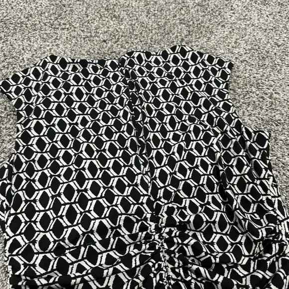 New with tags, WISP, Zipper, Black White Pattern Dress, Size 8 - Picture 6 of 10